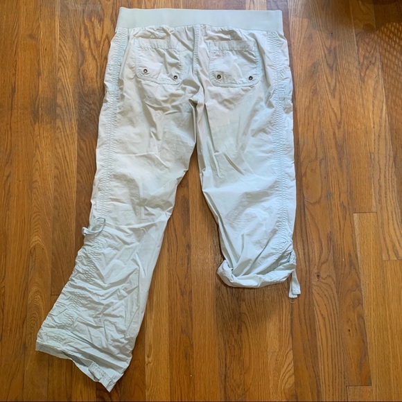 Mint green pastel capris pants - Picture 8 of 14